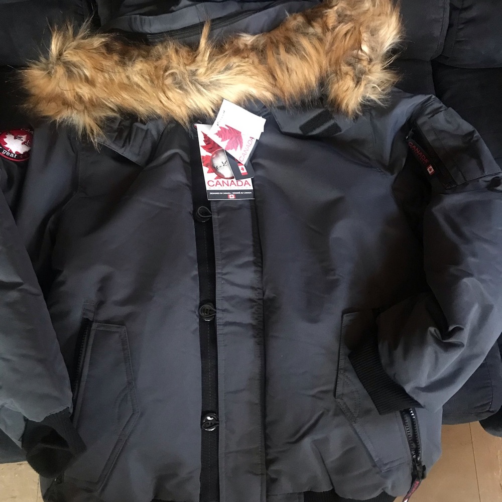 CANADA COATS SIZE XL *NEW*